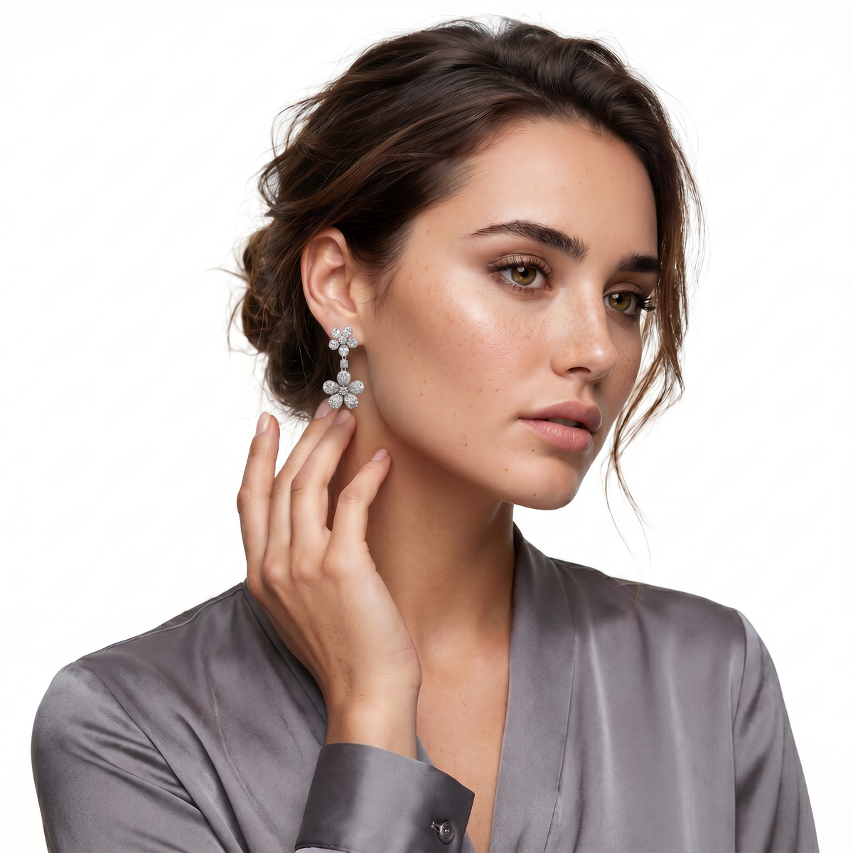 1.82ct 18k White Gold Diamond Flower Drop Earrings — photo 2 of 2