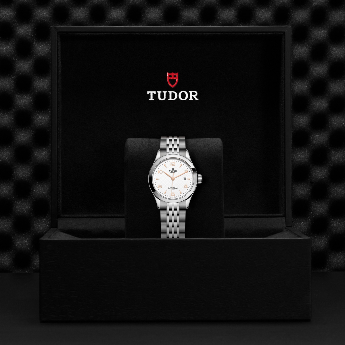 Tudor 1926 — photo 5 of 5