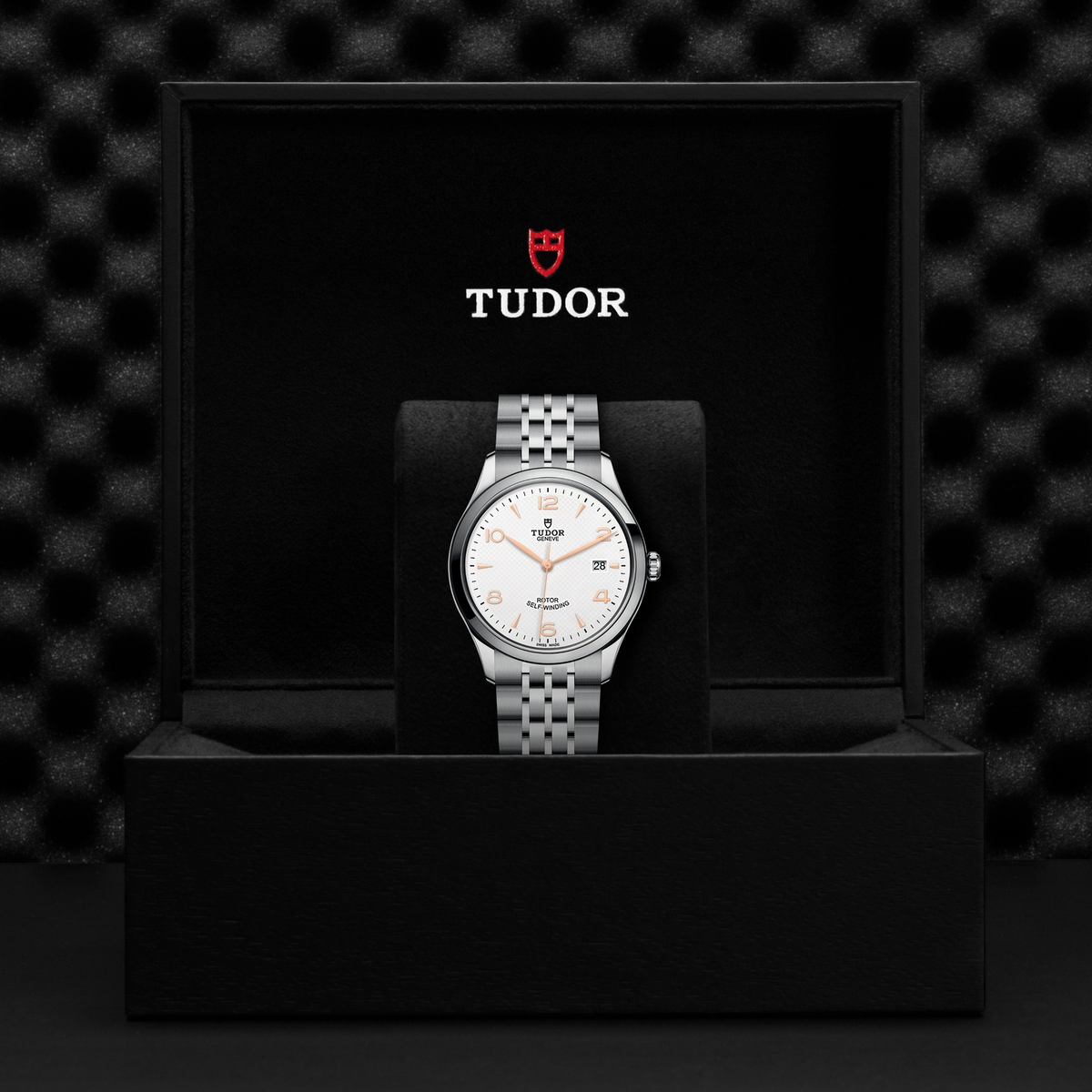 Tudor 1926 — photo 5 of 5