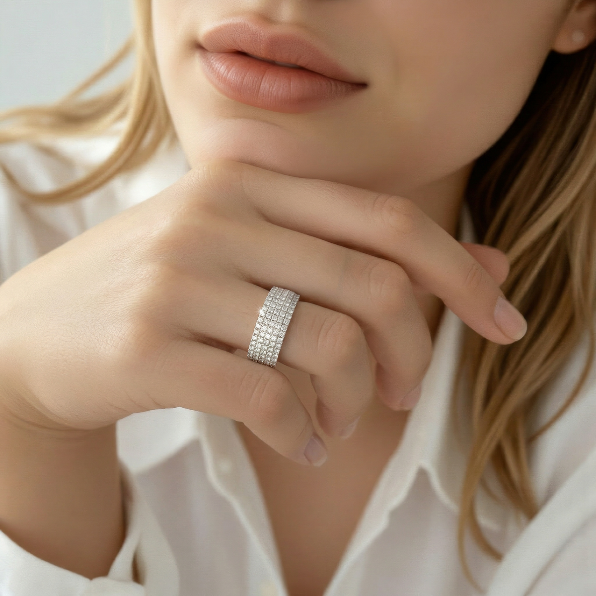 1.12ct Round Cut Pave Diamond Wedding Ring — photo 2 of 3