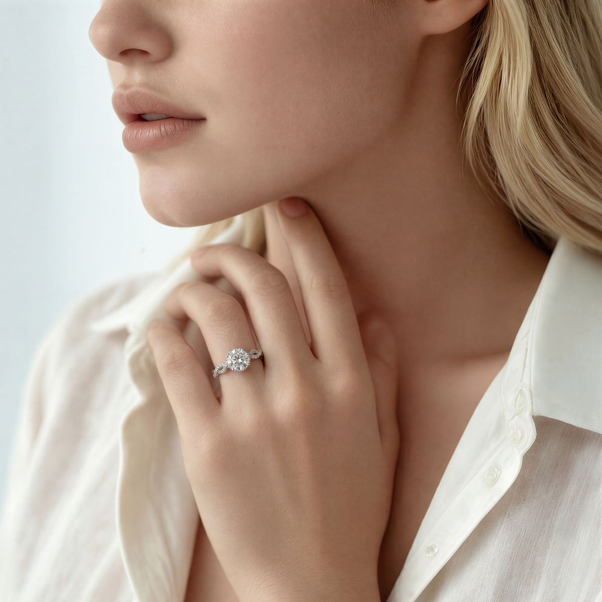 Verragio Round Halo Diamond Engagement Ring — photo 2 of 3
