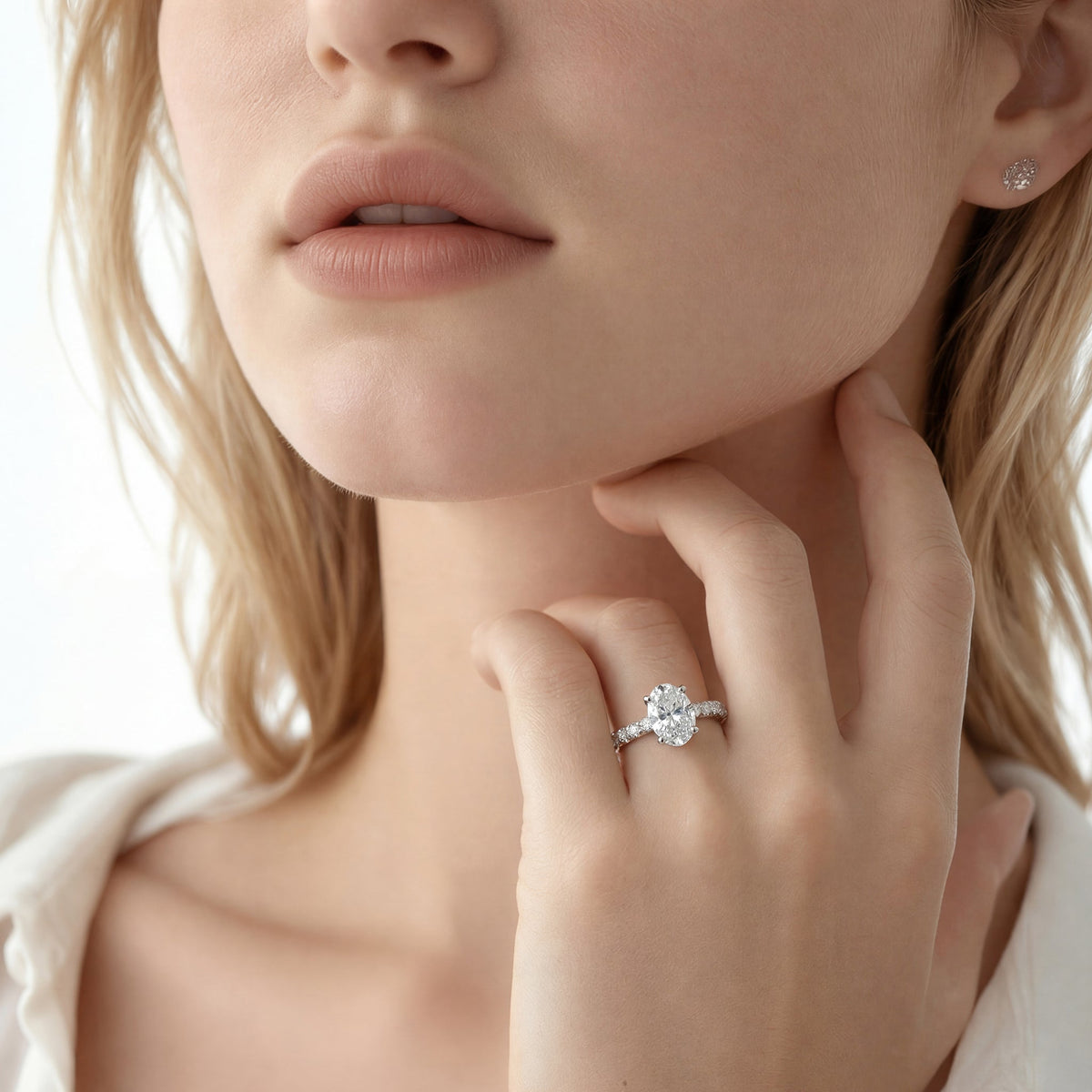 Verragio Oval Diamond Shared Prong Engagement Ring — photo 2 of 3