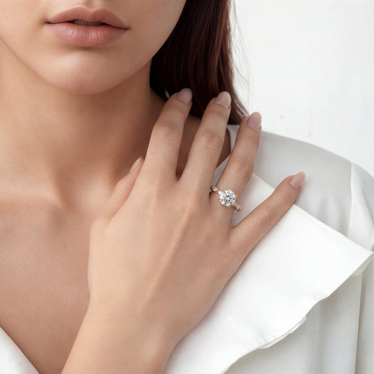 Verragio Round Diamond Shared Prong Engagement Ring — photo 2 of 3