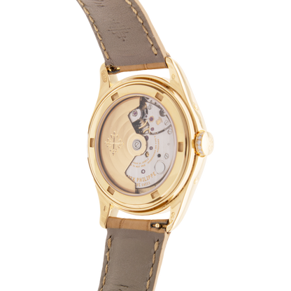 Pre-Owned Patek Philippe - 4936J-001 — photo 4 of 4