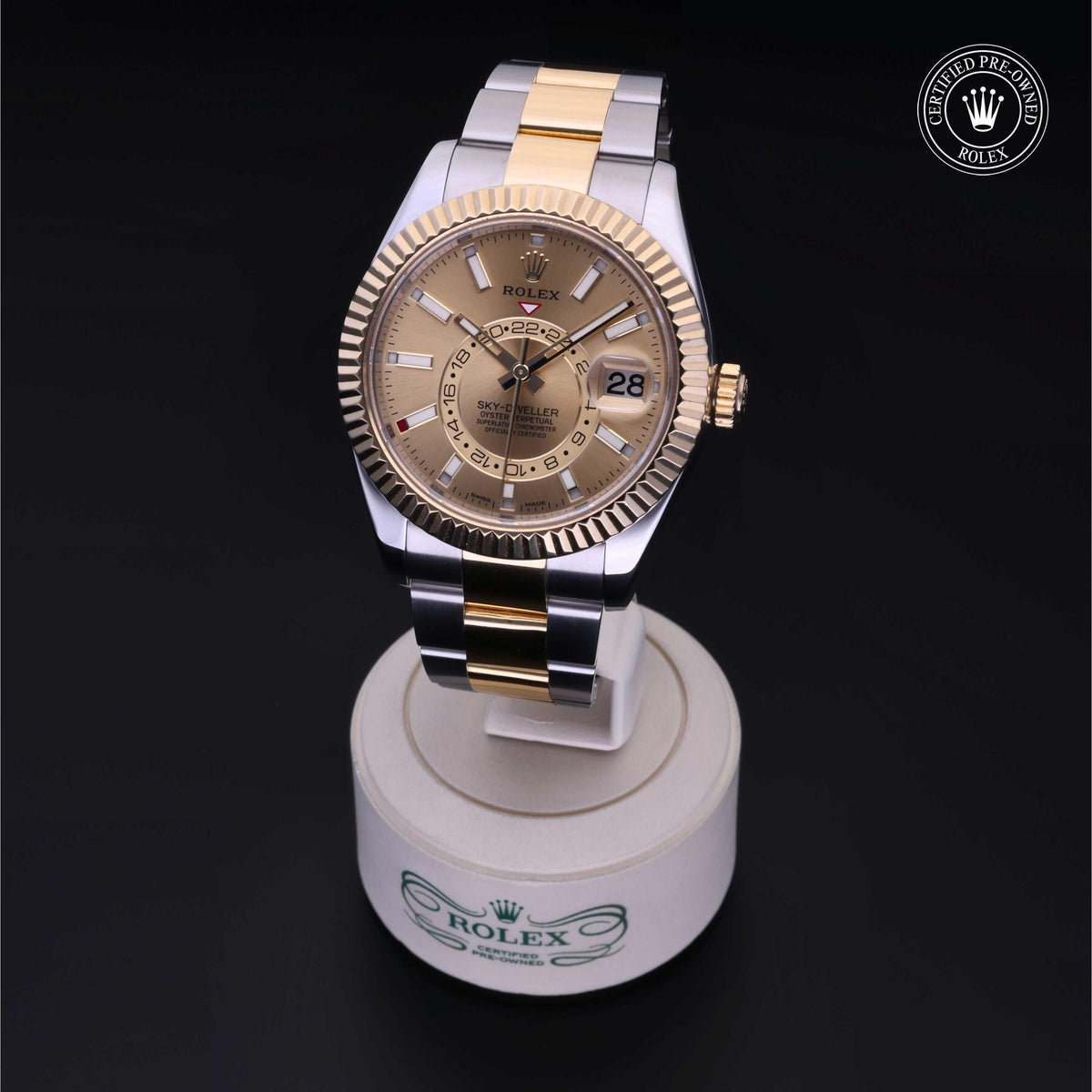 Rolex Certified Pre-Owned Sky-Dweller M326933 in Oystersteel and yellow gold with champagne dial, image 7 of 41