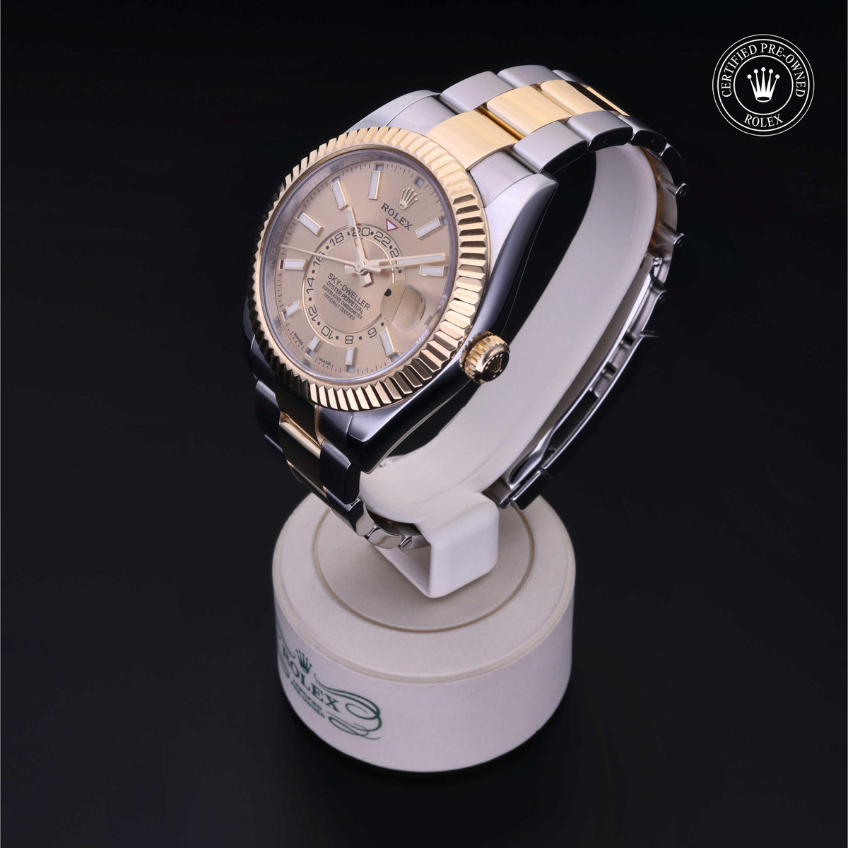 Rolex Certified Pre-Owned Sky-Dweller M326933 in Oystersteel and yellow gold with champagne dial, image 11 of 41