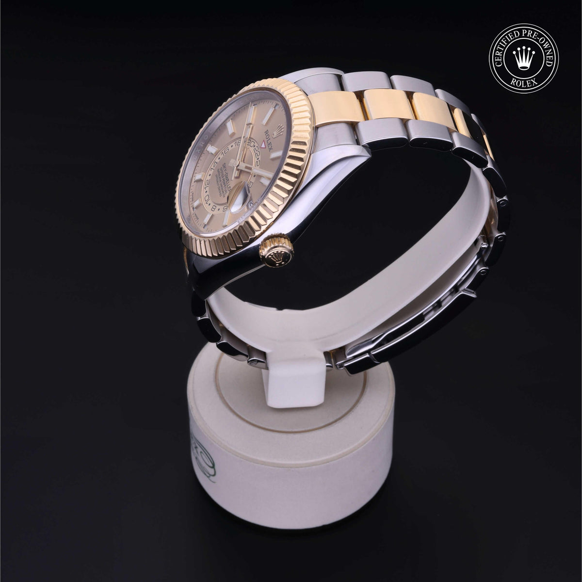 Rolex Certified Pre-Owned Sky-Dweller M326933 in Oystersteel and yellow gold with champagne dial, image 14 of 41