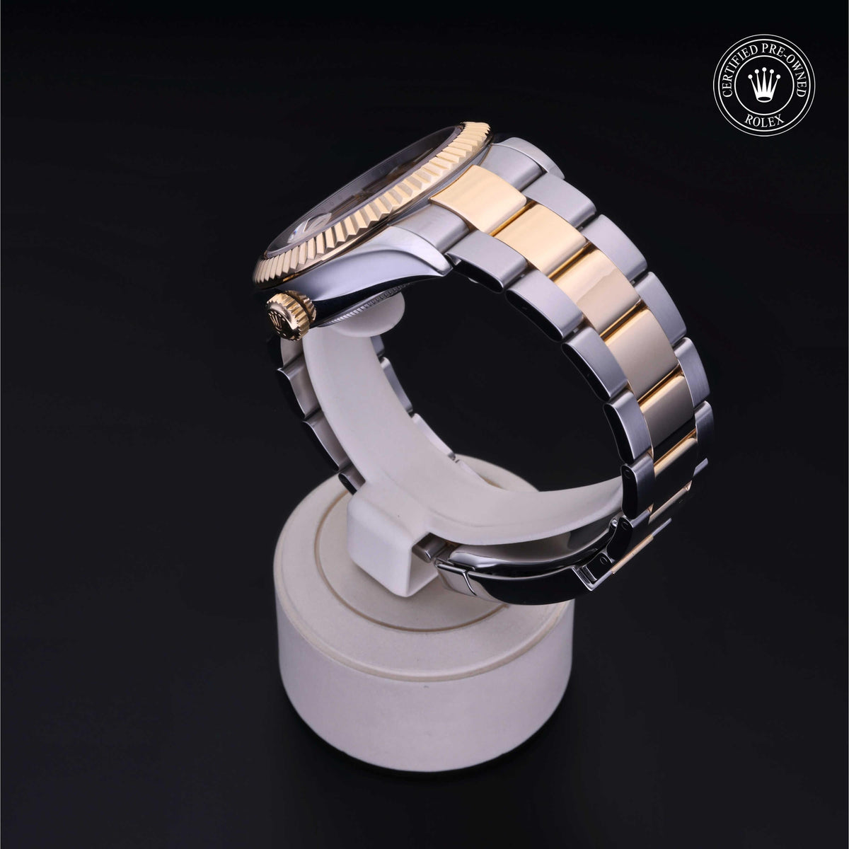 Rolex Certified Pre-Owned Sky-Dweller M326933 in Oystersteel and yellow gold with champagne dial, image 19 of 41