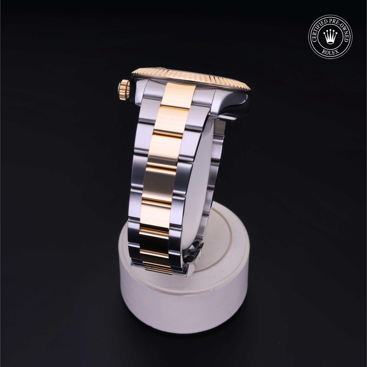 Rolex Certified Pre-Owned Sky-Dweller M326933 in Oystersteel and yellow gold with champagne dial, image 25 of 41