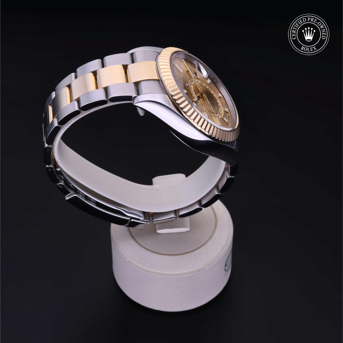 Rolex Certified Pre-Owned Sky-Dweller M326933 in Oystersteel and yellow gold with champagne dial, image 32 of 41