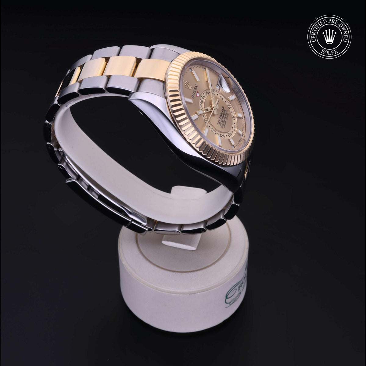 Rolex Certified Pre-Owned Sky-Dweller M326933 in Oystersteel and yellow gold with champagne dial, image 34 of 41