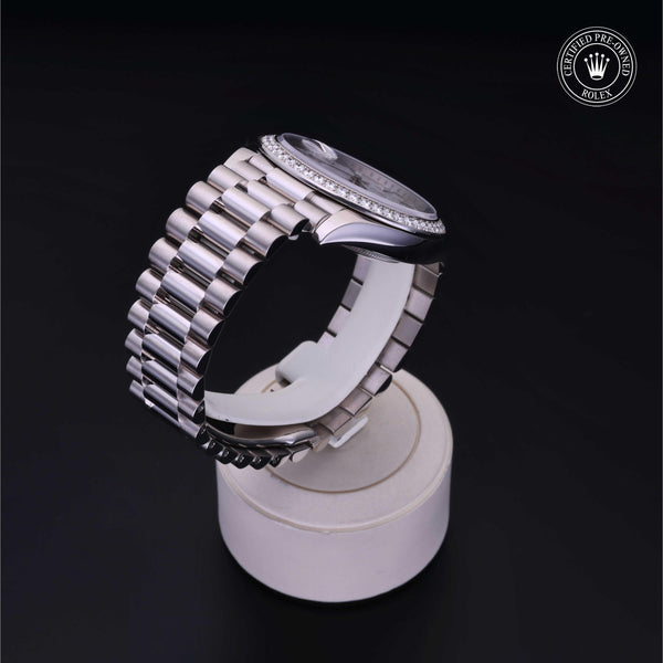 Rolex Certified Pre-Owned Day-Date 40 M228349RBR in 18 ct white gold with meteorite dial, image 5 of 41