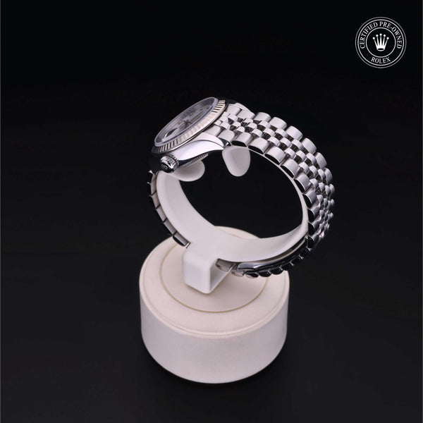 Rolex Certified Pre-Owned Lady-Datejust 28 M279174 in Oystersteel with white mother-of-pearl dial, image 4 of 41
