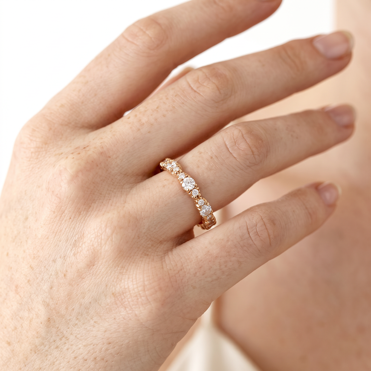 HT2558B34 Tacori Round Brilliant Cut Diamond Wedding Band worn on model