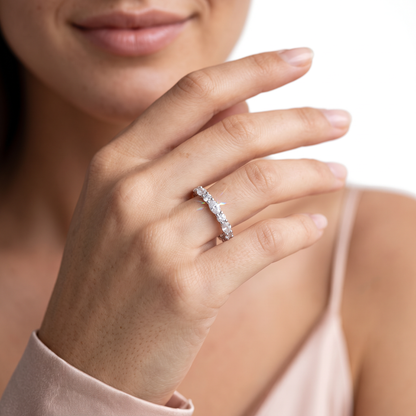 L-806W Verragio Marquise & Round Diamond Band worn on model
