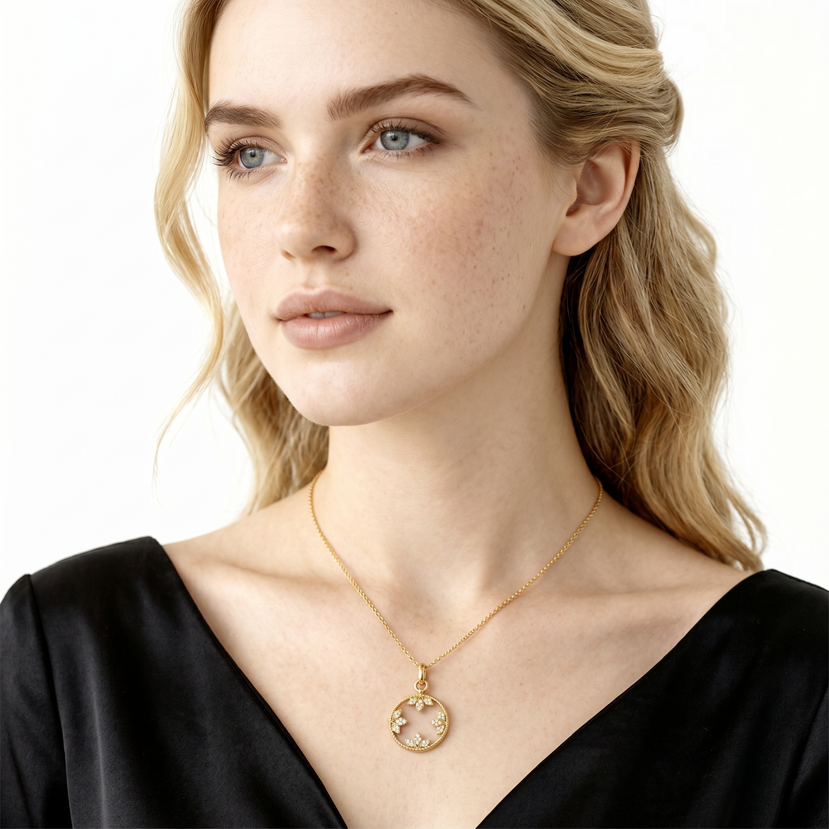 Roberto Coin 18K Yellow Gold Diamond & Mother Of Pearl Necklace worn by model