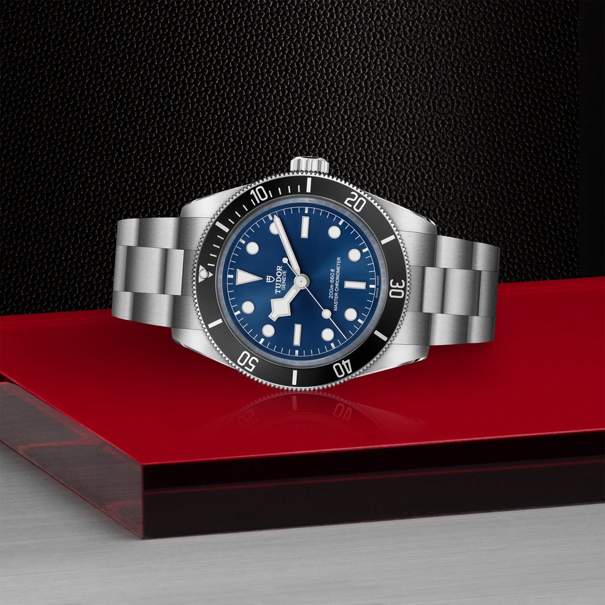 Tudor Black Bay 68 — photo 4 of 5