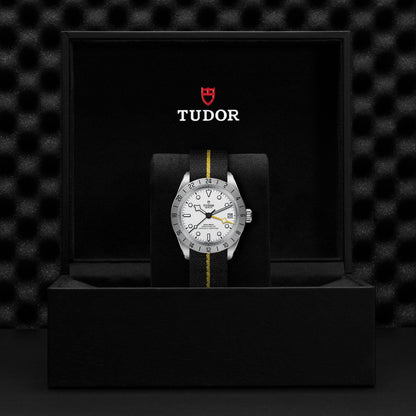 Tudor Black Bay Pro — photo 5 of 5