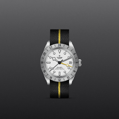 Tudor Black Bay Pro — photo 2 of 5