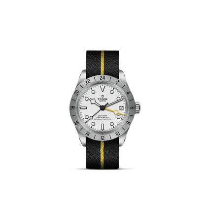 Tudor Black Bay Pro — photo 1 of 5