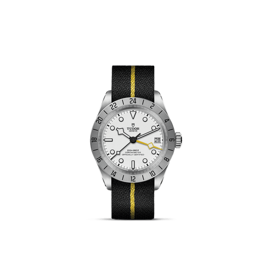 Tudor Black Bay Pro — photo 1 of 5