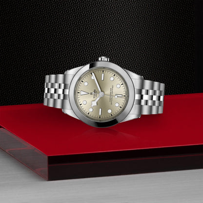 Tudor Black Bay 39 — photo 4 of 5