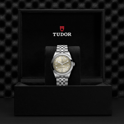 Tudor Black Bay 39 — photo 5 of 5