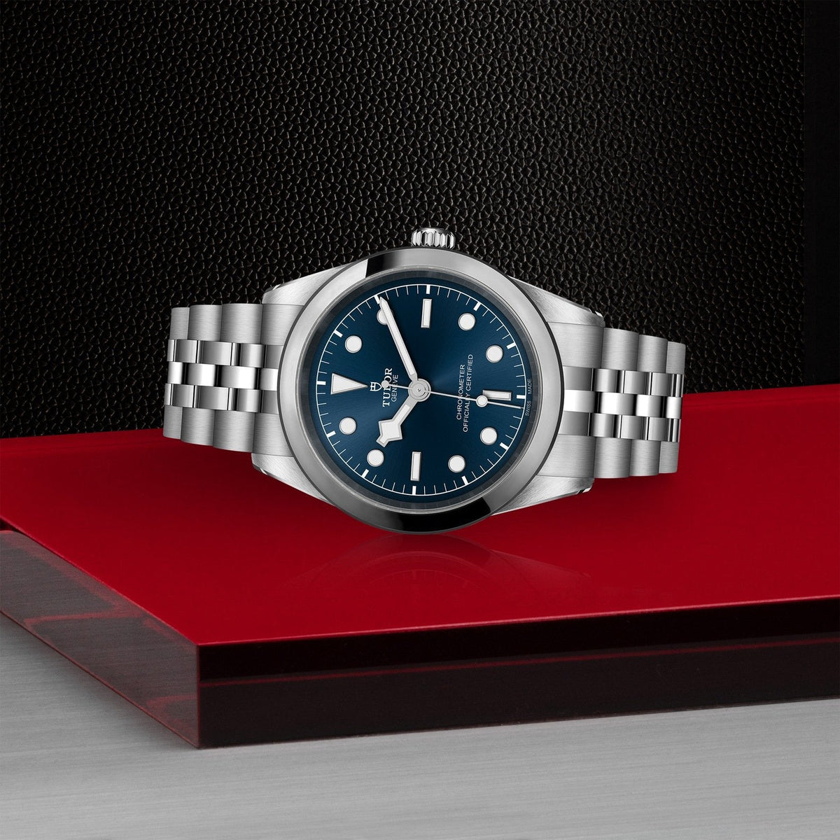 Tudor Black Bay 41 — photo 4 of 5