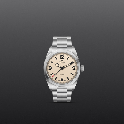 Tudor Ranger — photo 2 of 5