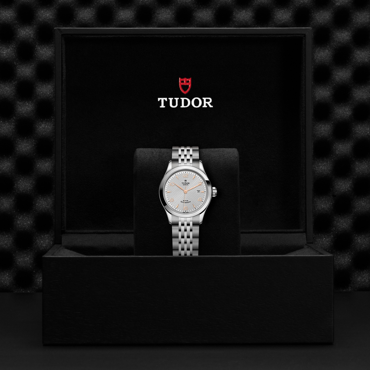 Tudor 1926 — photo 5 of 5