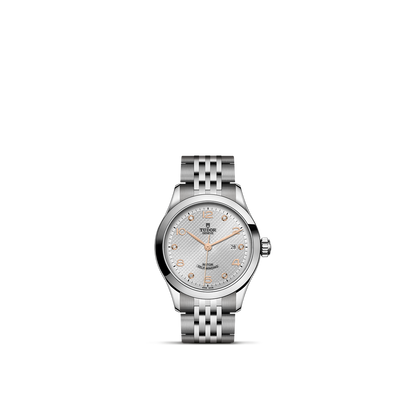 Tudor 1926 — photo 1 of 5