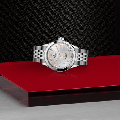 Tudor 1926 — photo 4 of 5