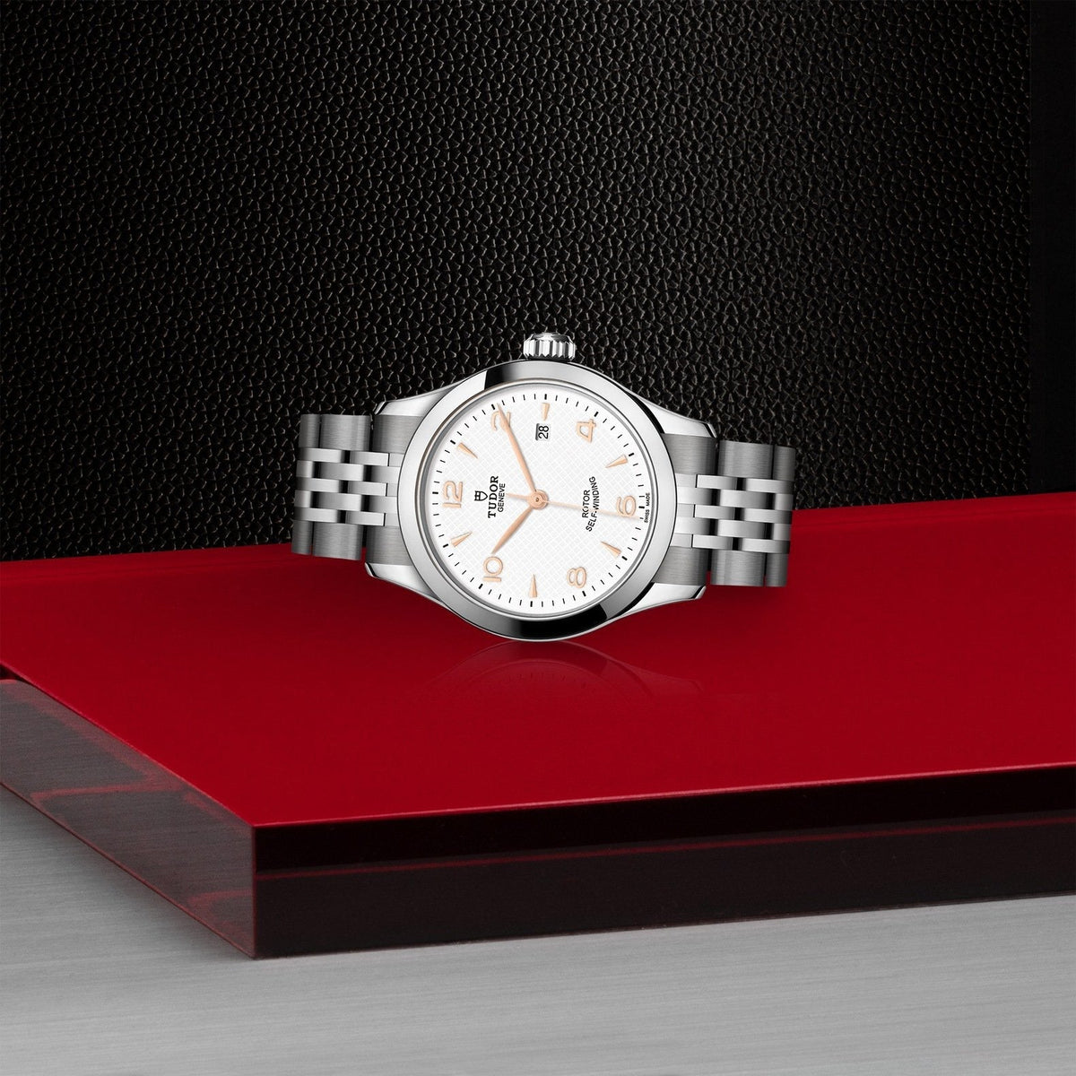 Tudor 1926 — photo 4 of 5