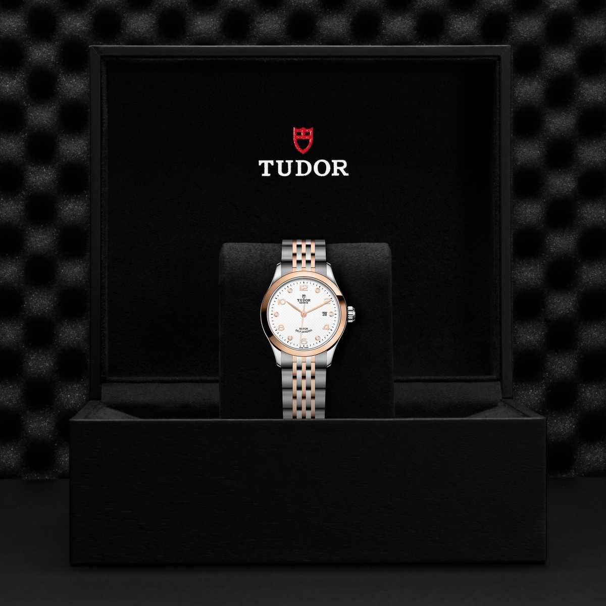 Tudor 1926 — photo 5 of 5