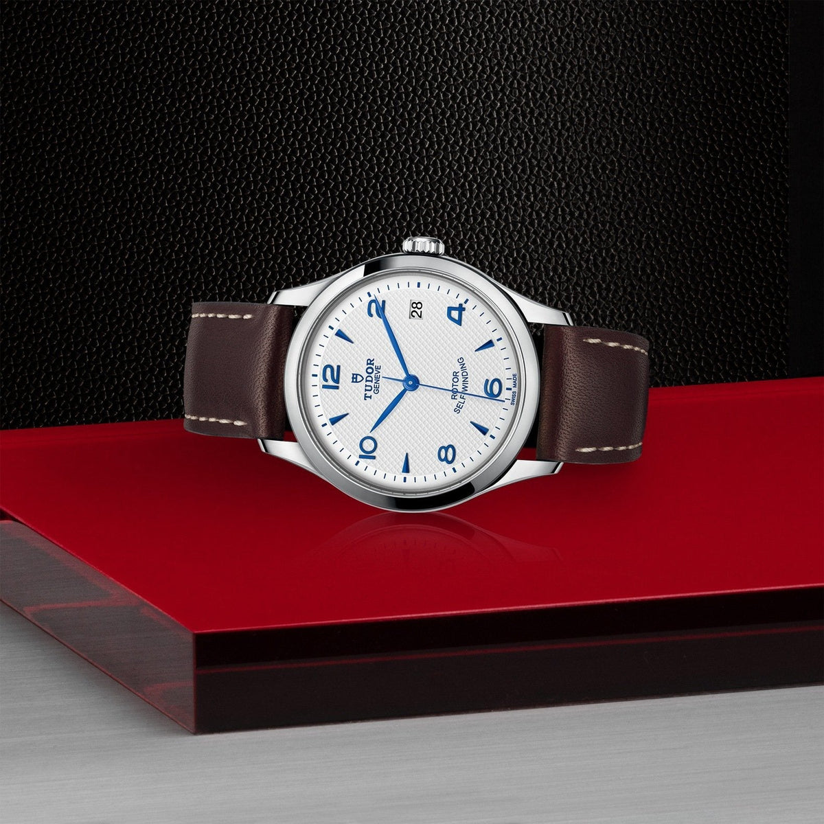 Tudor 1926 — photo 4 of 5