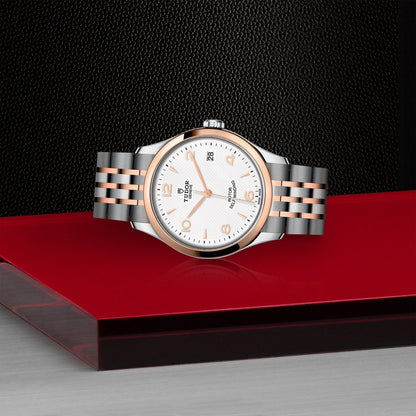 Tudor 1926 — photo 4 of 5