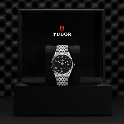 Tudor 1926 — photo 5 of 5