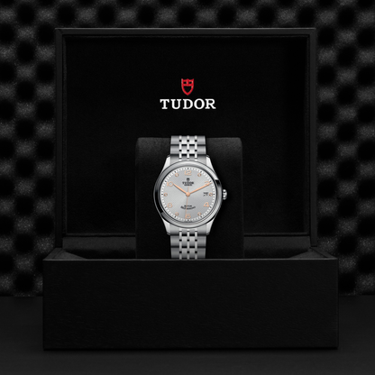 Tudor 1926 — photo 5 of 5
