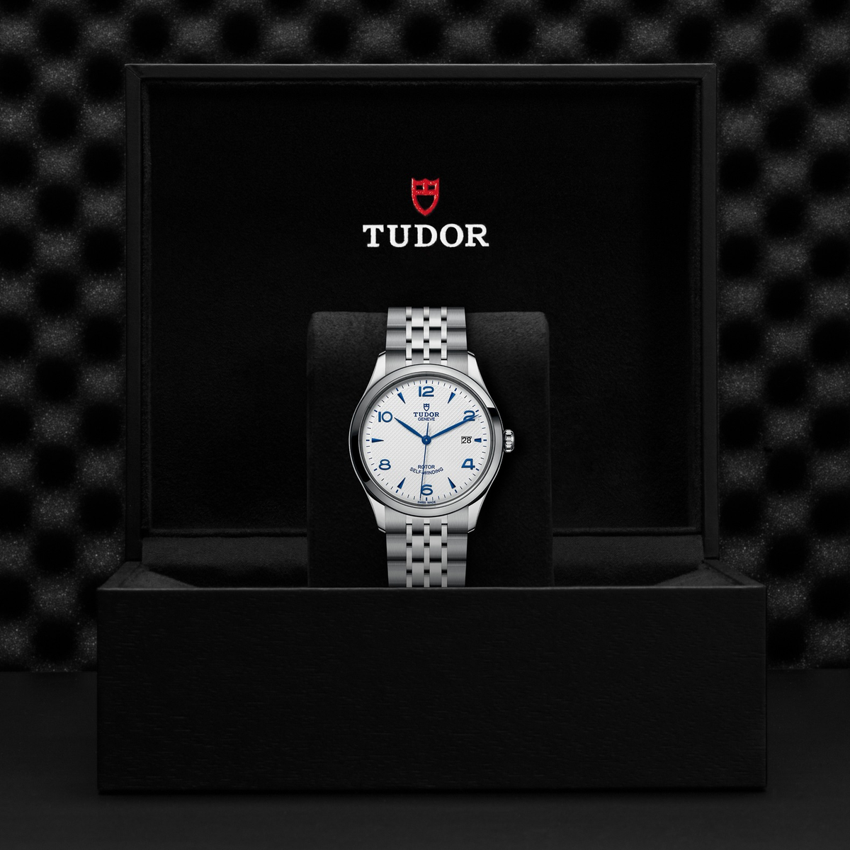 Tudor 1926 — photo 5 of 5