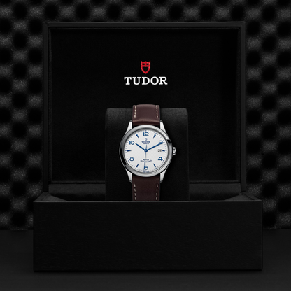Tudor 1926 — photo 5 of 5
