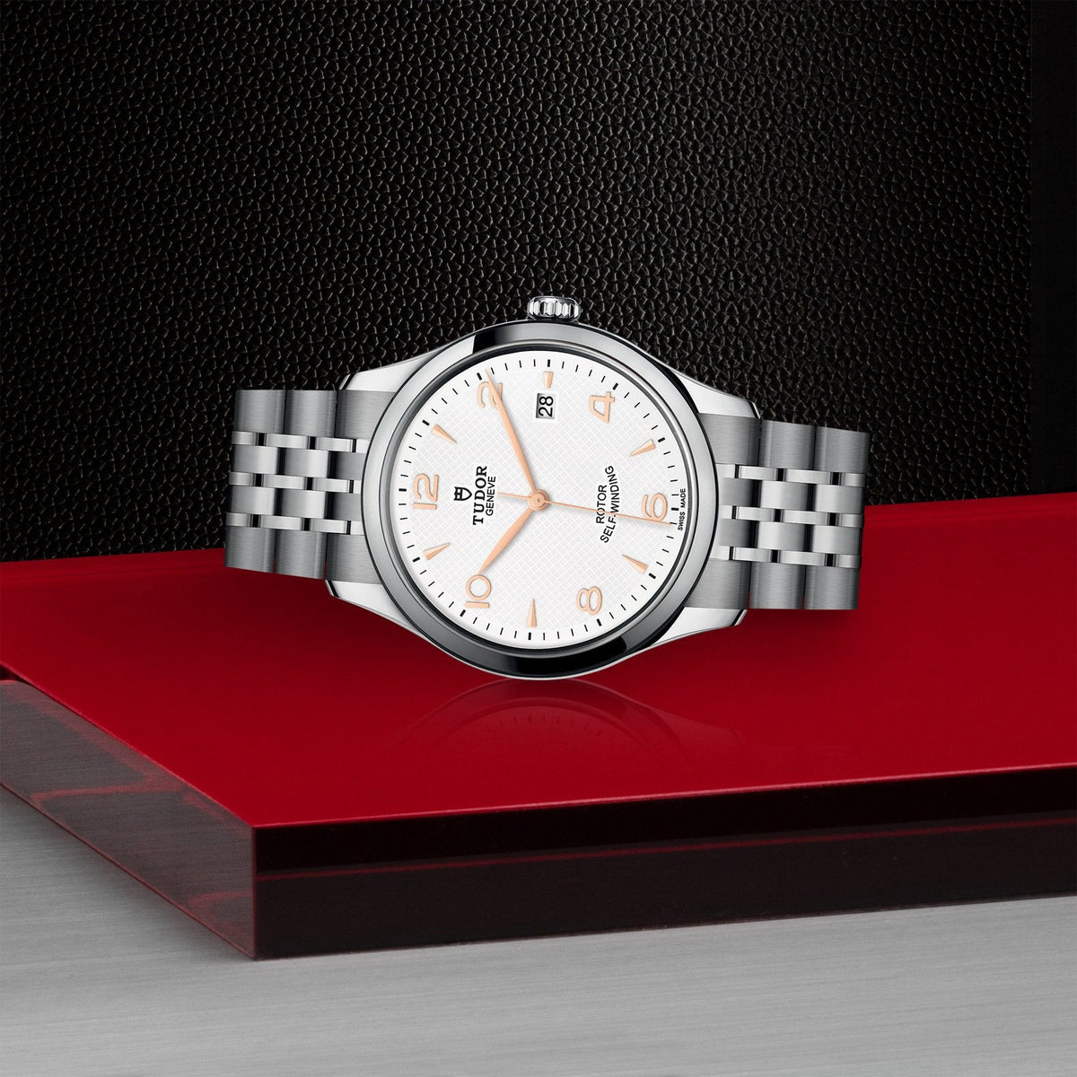 Tudor 1926 — photo 4 of 5