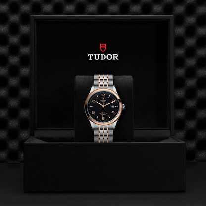Tudor 1926 — photo 5 of 5