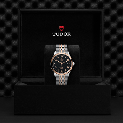 Tudor 1926 — photo 5 of 5