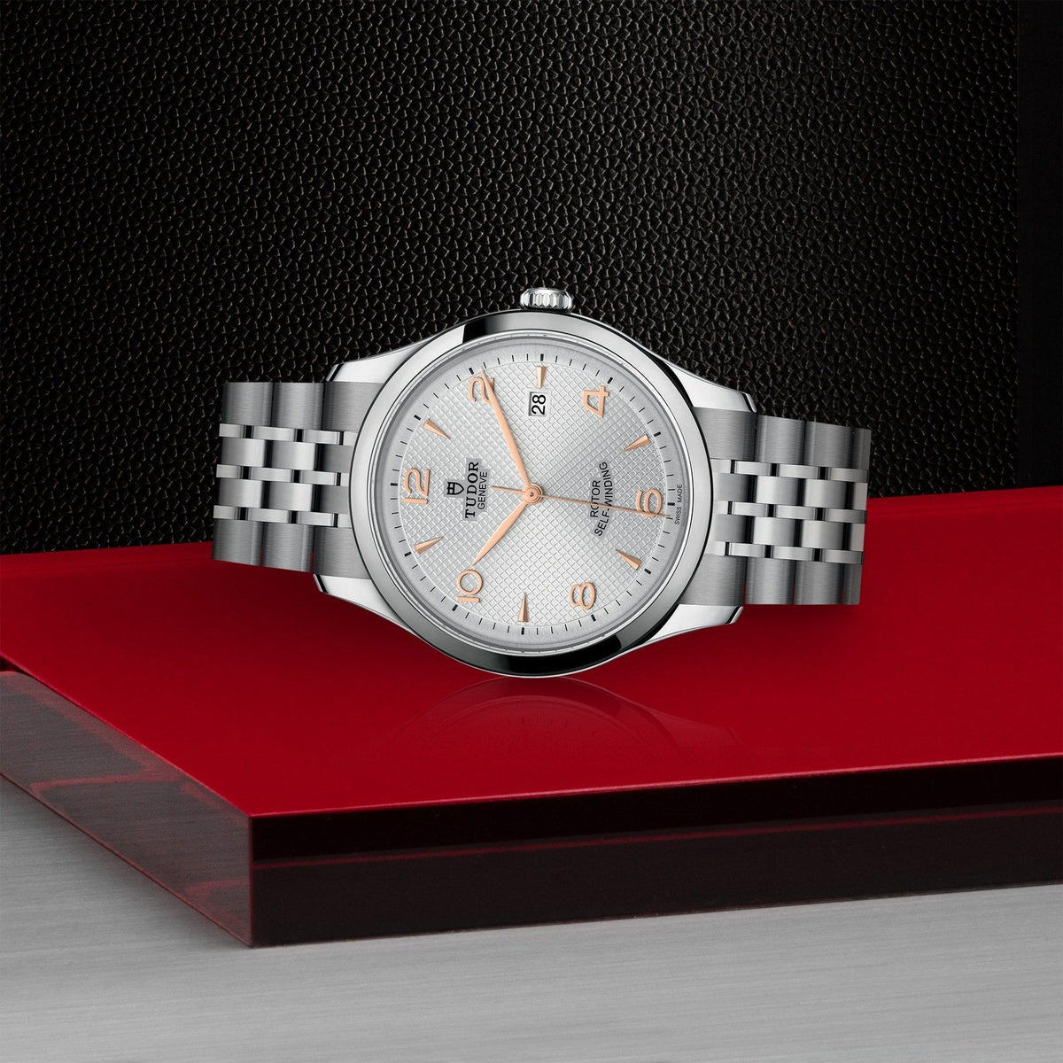Tudor 1926 — photo 4 of 5
