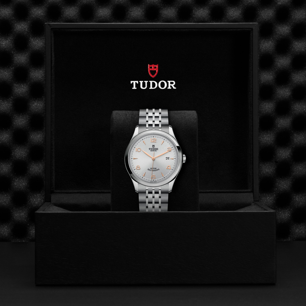 Tudor 1926 — photo 5 of 5