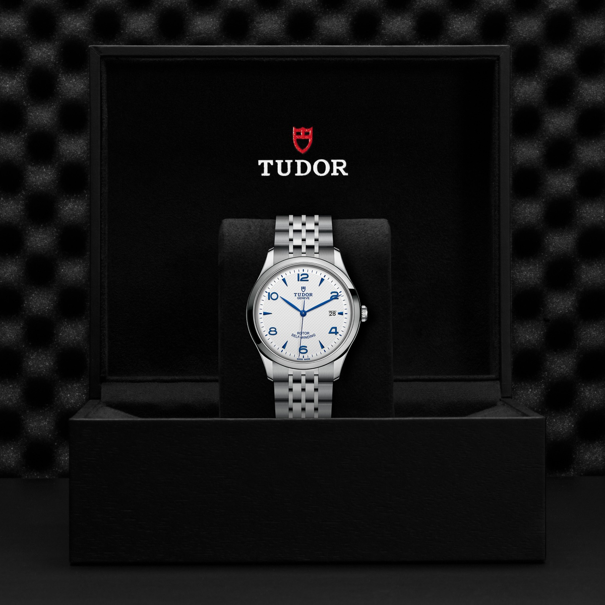 Tudor 1926 — photo 5 of 5