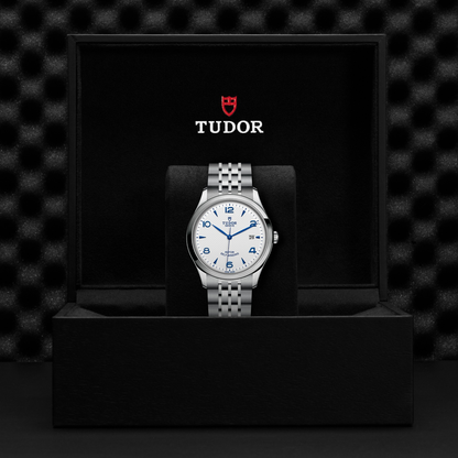 Tudor 1926 — photo 5 of 5