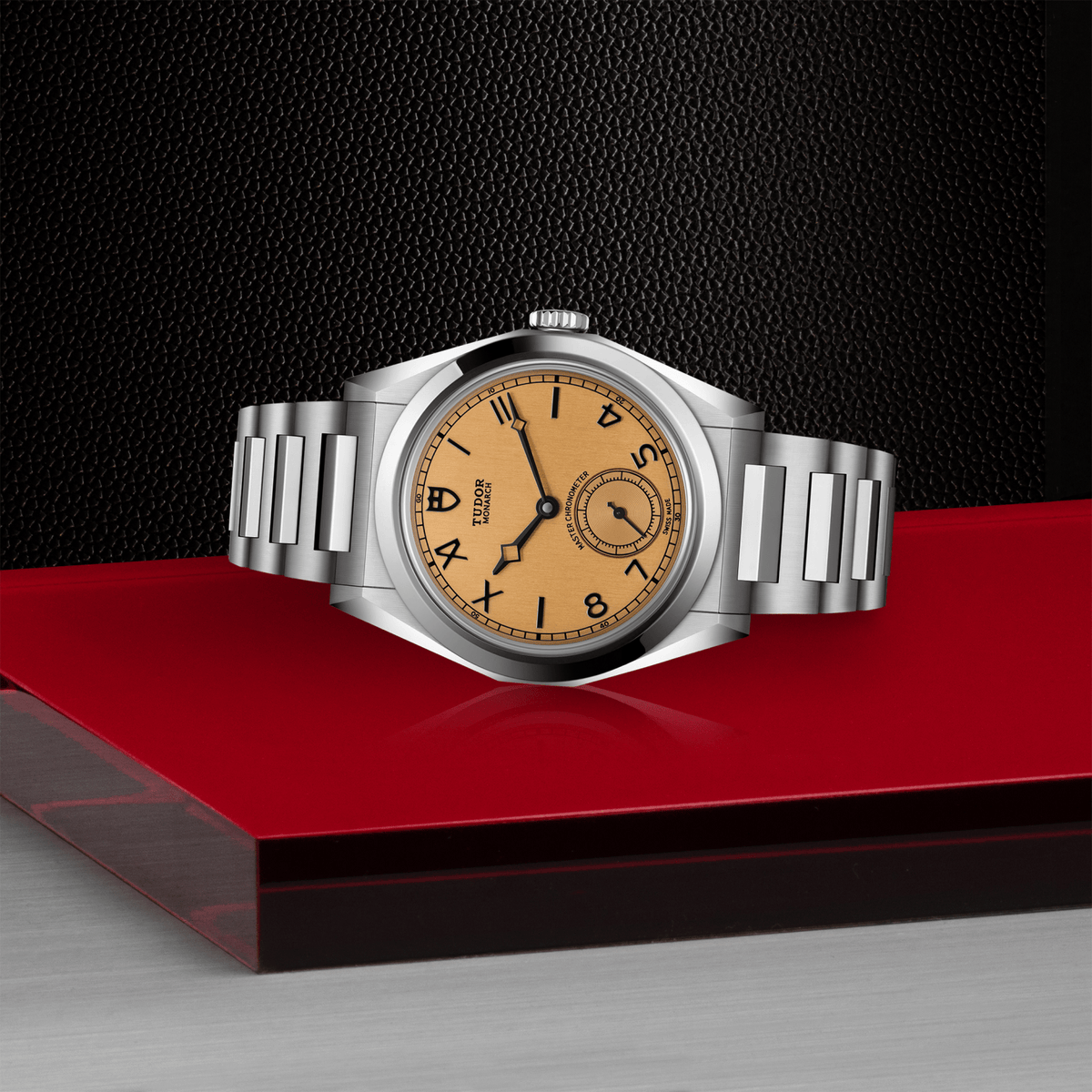 Tudor Monarch — photo 4 of 5