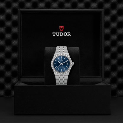 Tudor Royal — photo 5 of 5